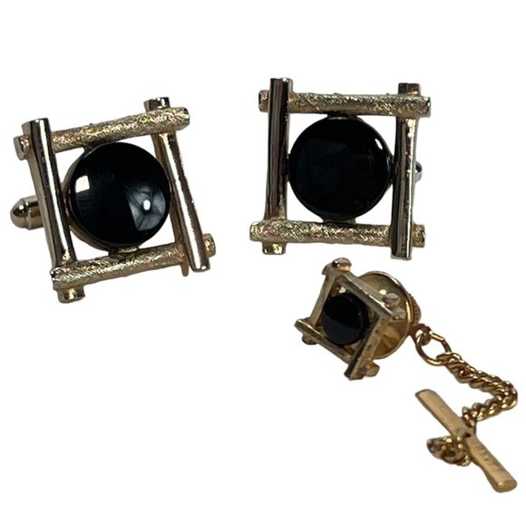 Dante Cufflink Tie Tack Set Gold Tone Black Stone Embossed Vintage Marked - Picture 1 of 6